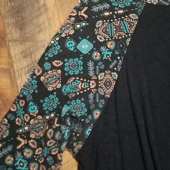 Lularoe Randy Shirt - Picture 2 of 2